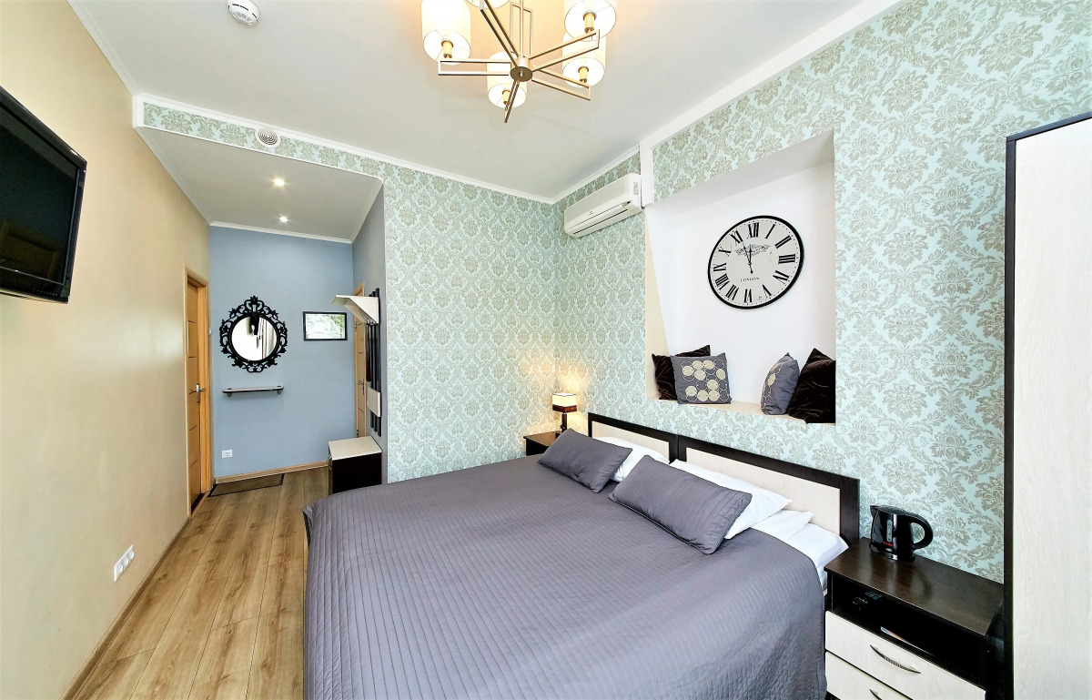 Отель Априори