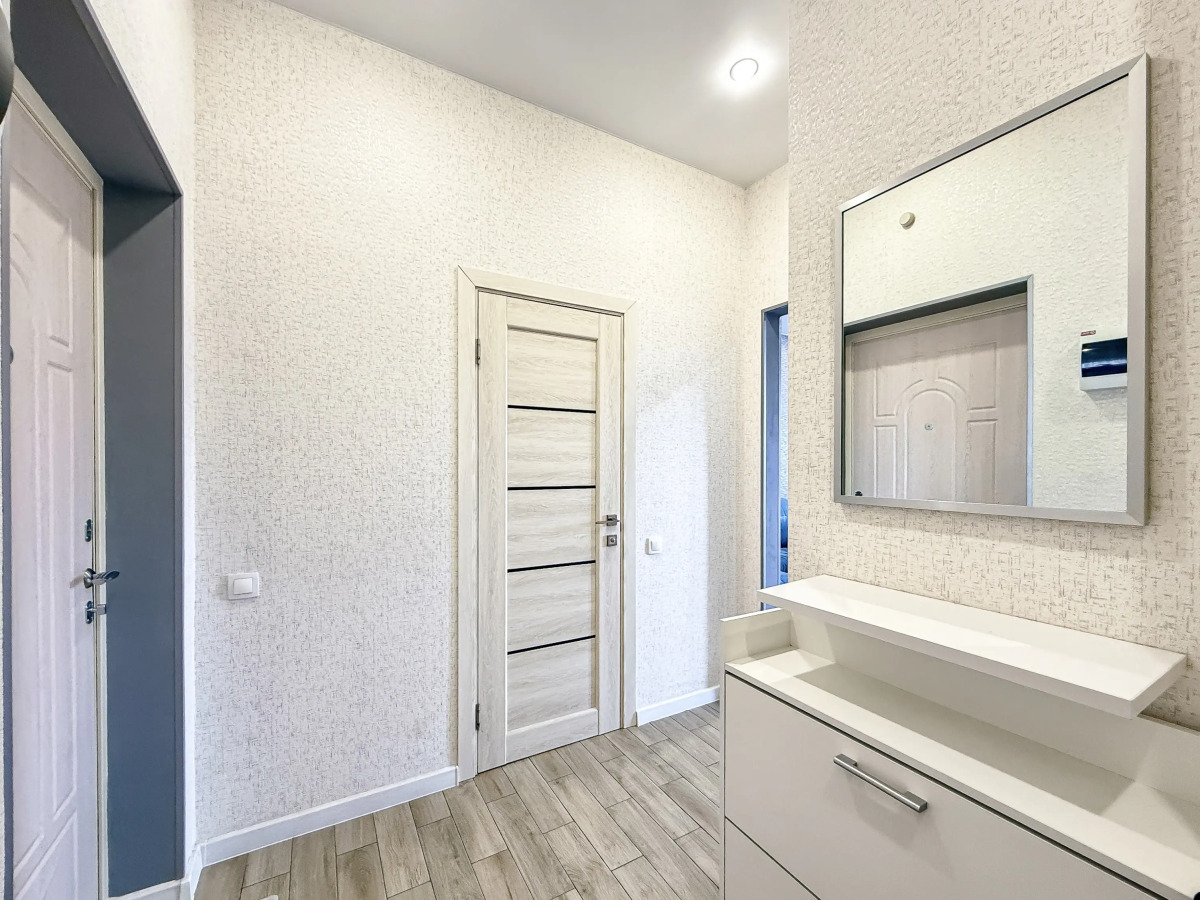 Квартира Уютная студия с потрясающим видом на море в центре