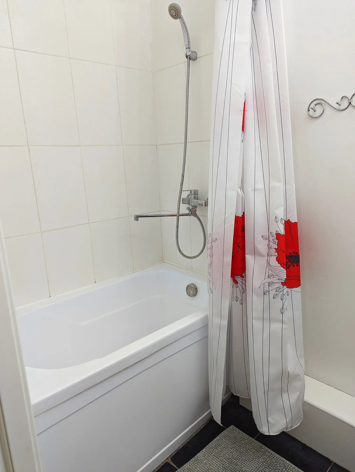 Ekodomik Lobnya (Svetlaya street)