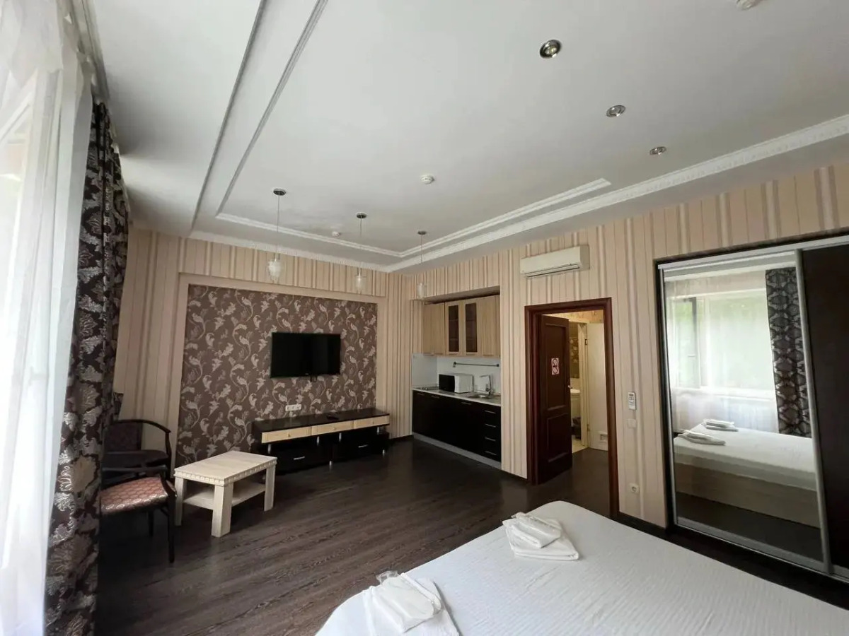 Отель Автор