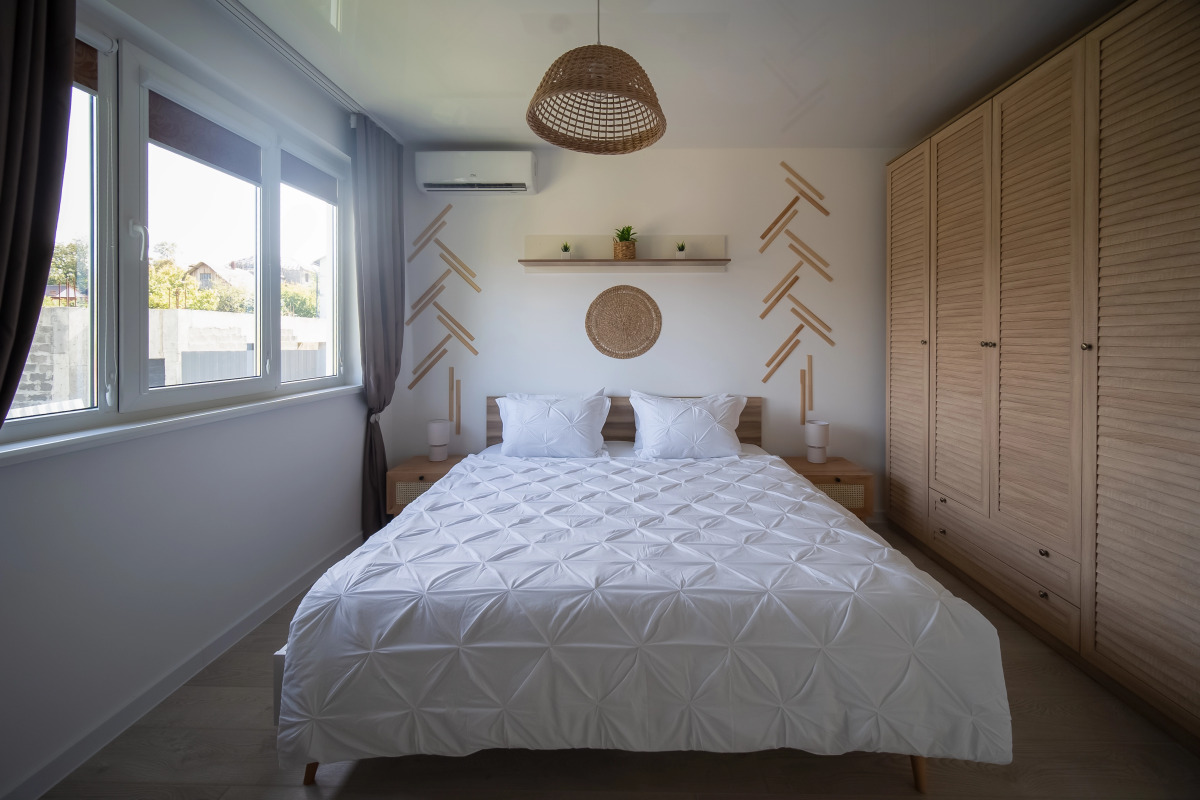 Частный Дом с Бассейном Мансардой и Видом на Горы