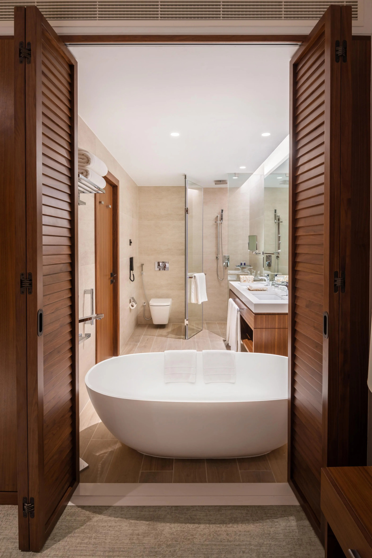 Курортный отель JA The Resort - JA Lake View