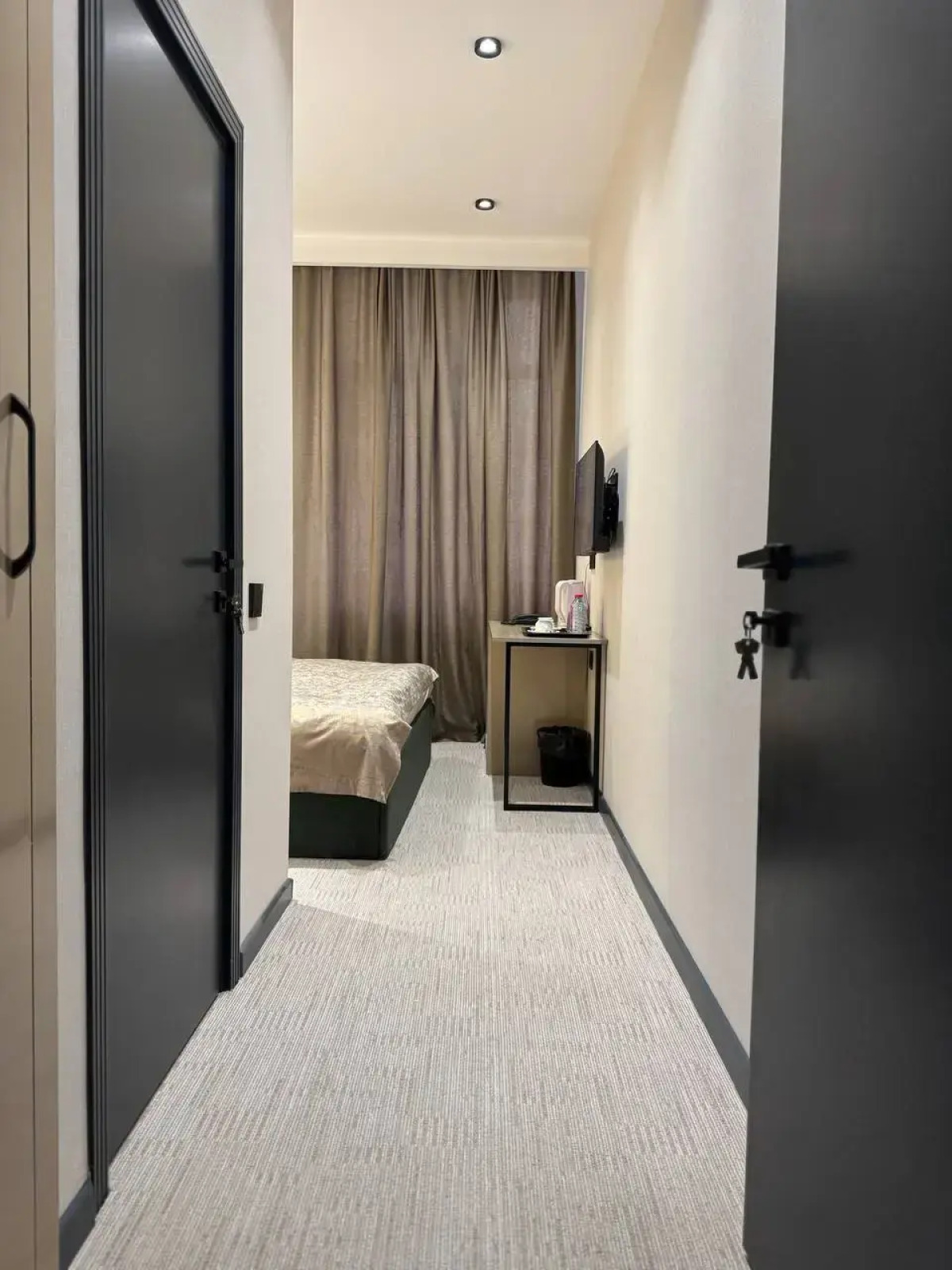 Отель Twelve Inn