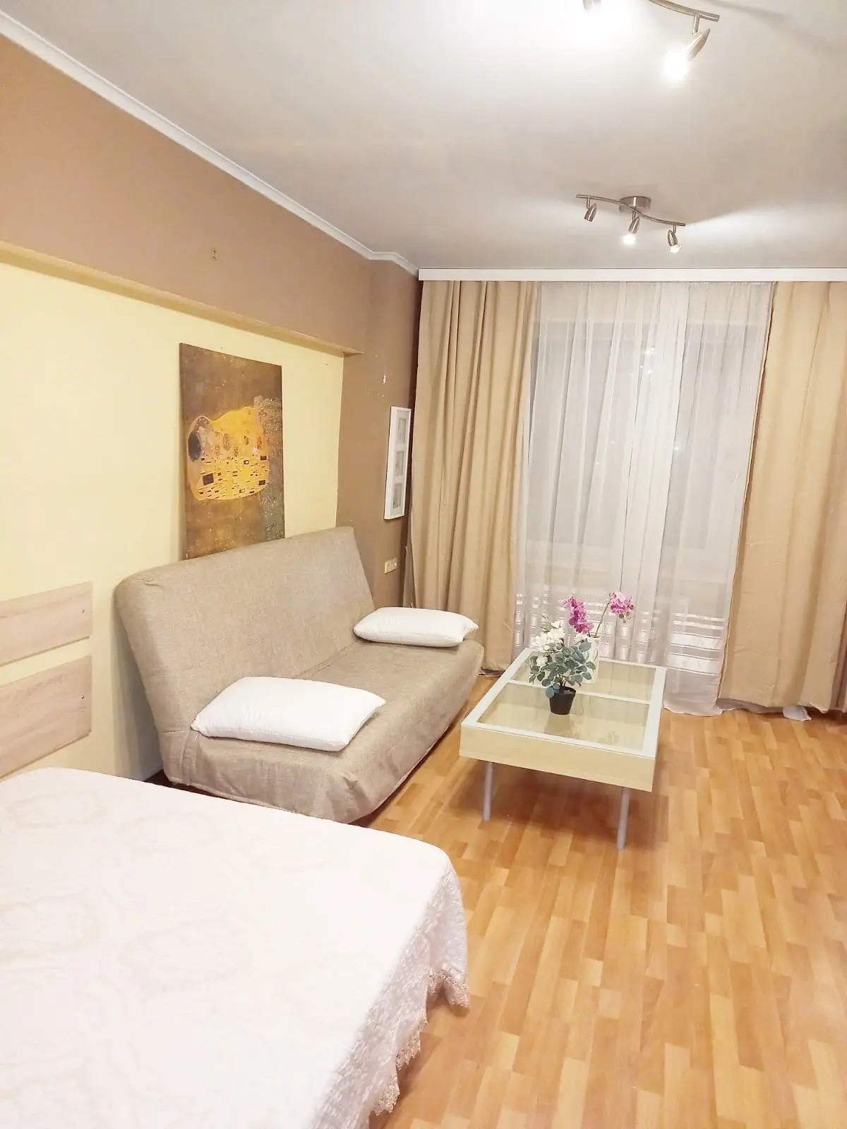 Апартаменты  с балконом комфорт на Белорусской