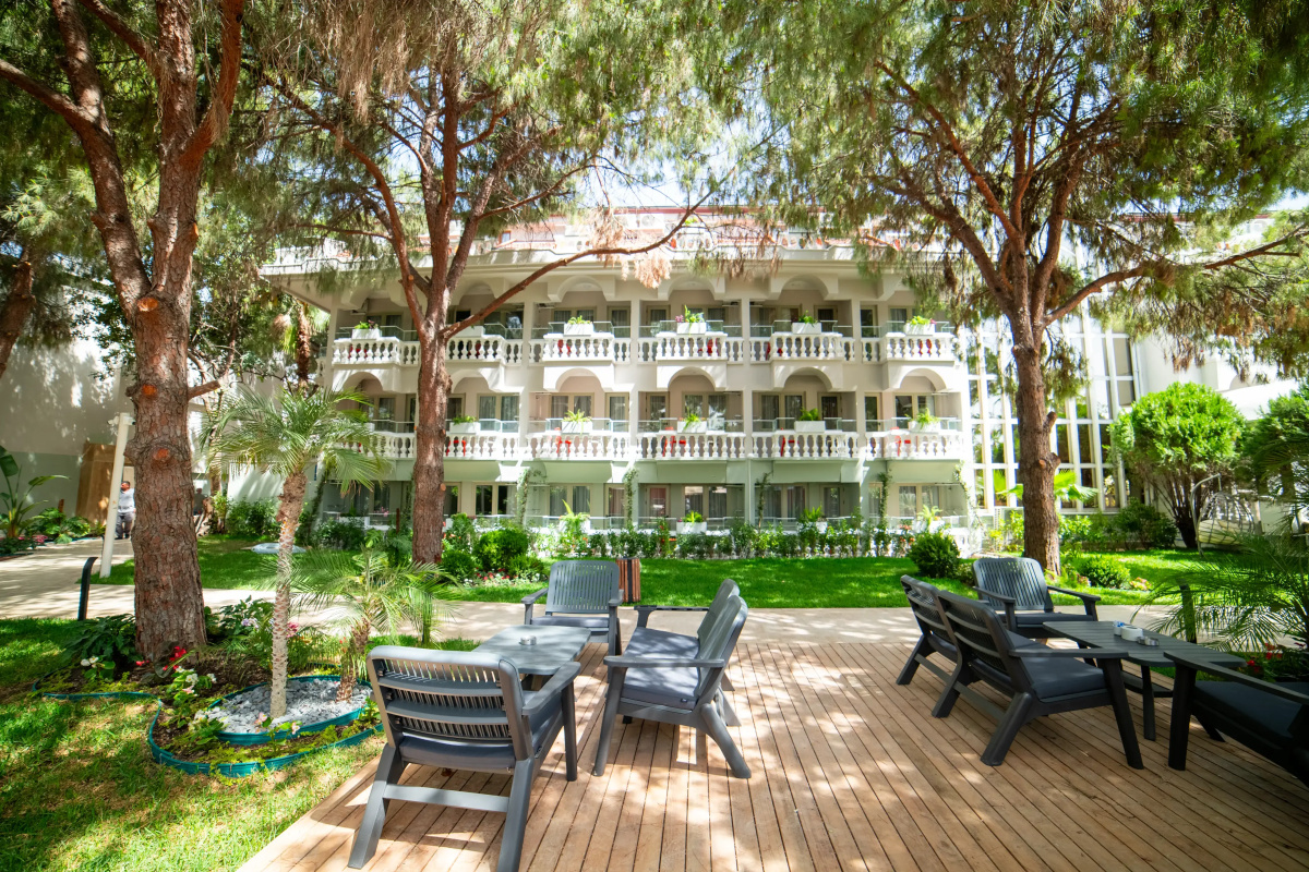 Rose Garden Premium Hotel