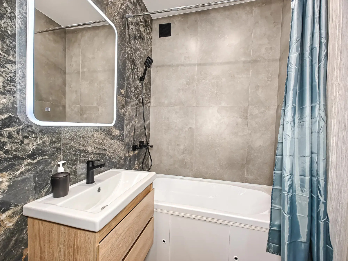 Квартира Писарева 44