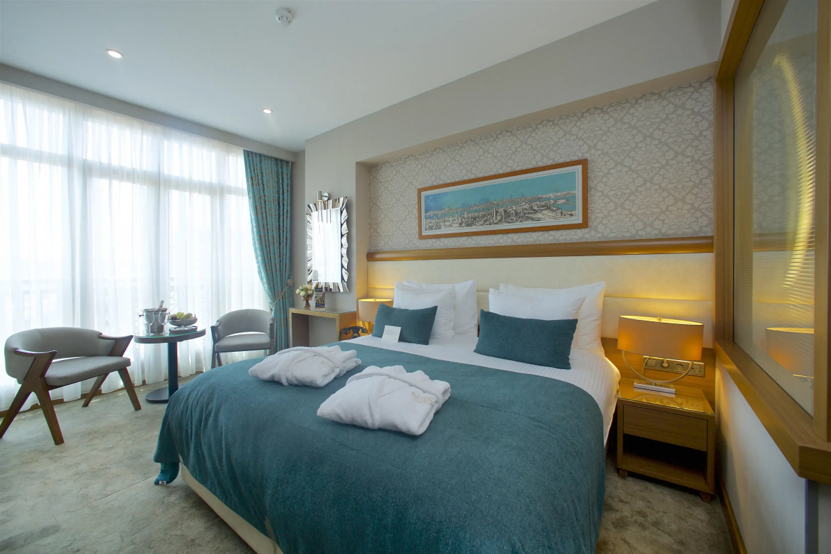 Momento Golden Horn Hotel
