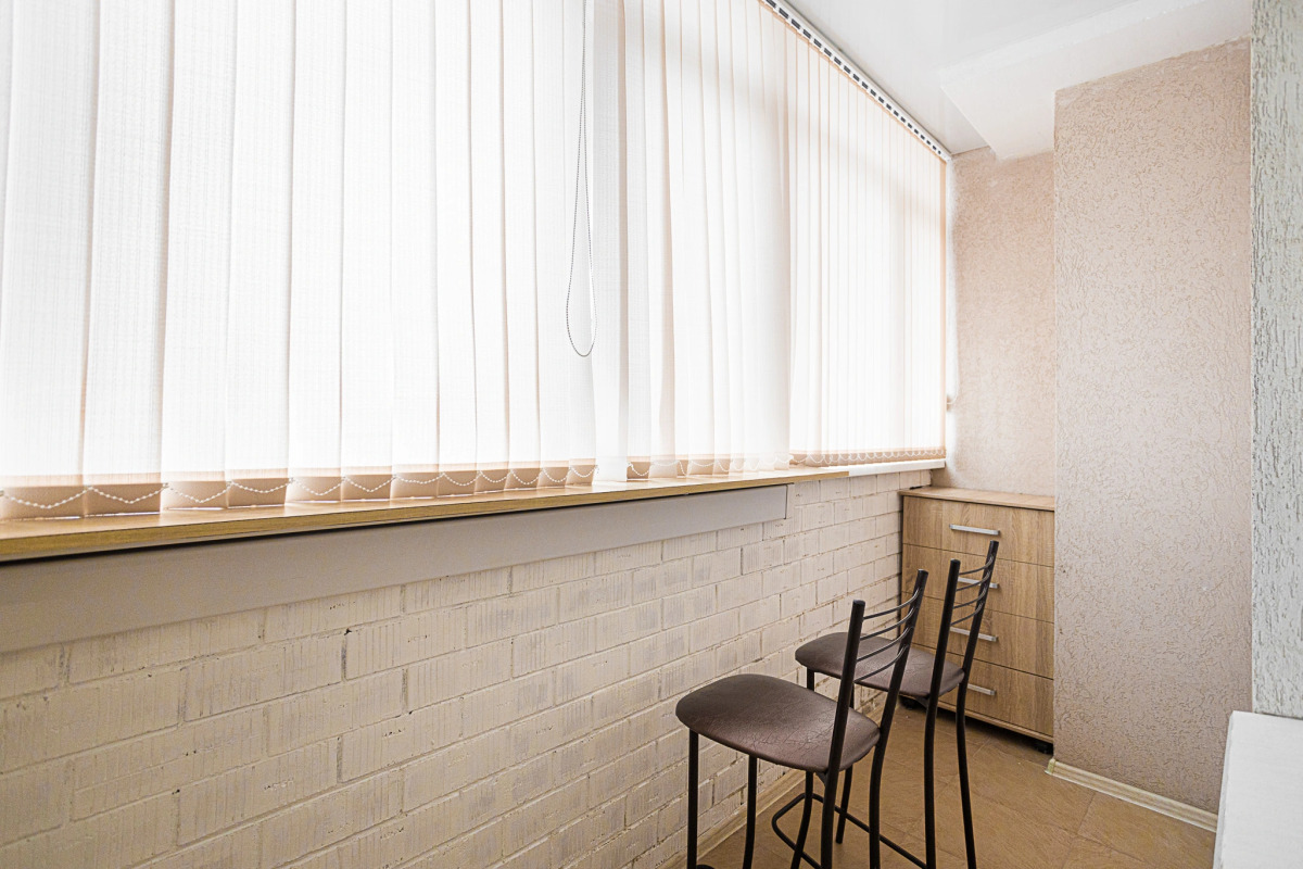 Уютная студия с видом на город