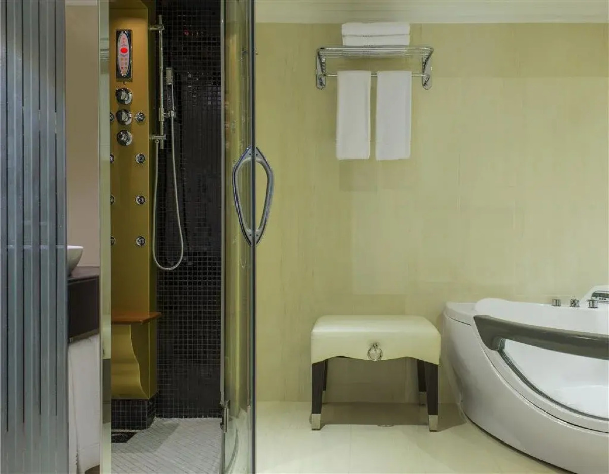 Le Meridien Dubai Hotel & Conference Centre