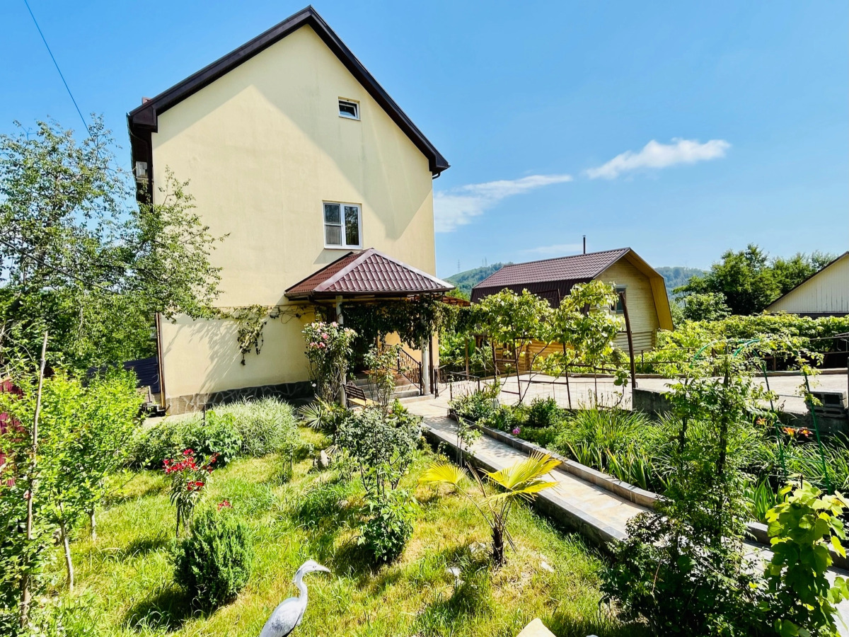 Гостевой дом Солнечная долина коттеджи Гости-24