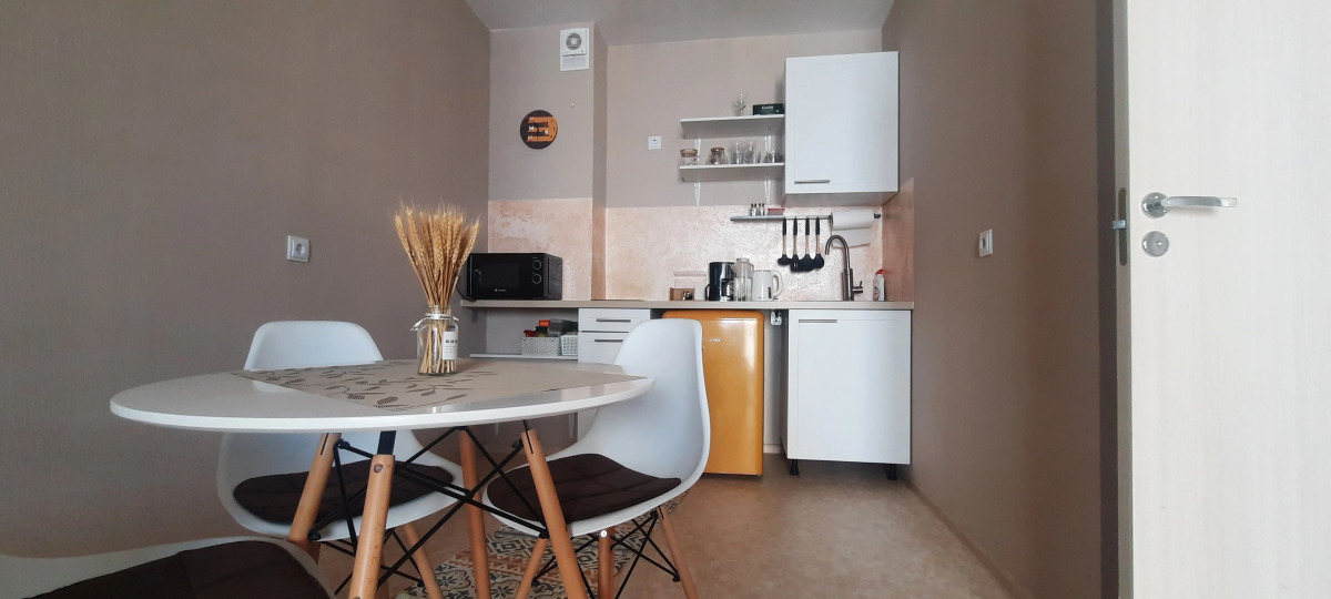 Апартаменты Евродвушка на Суворова 27