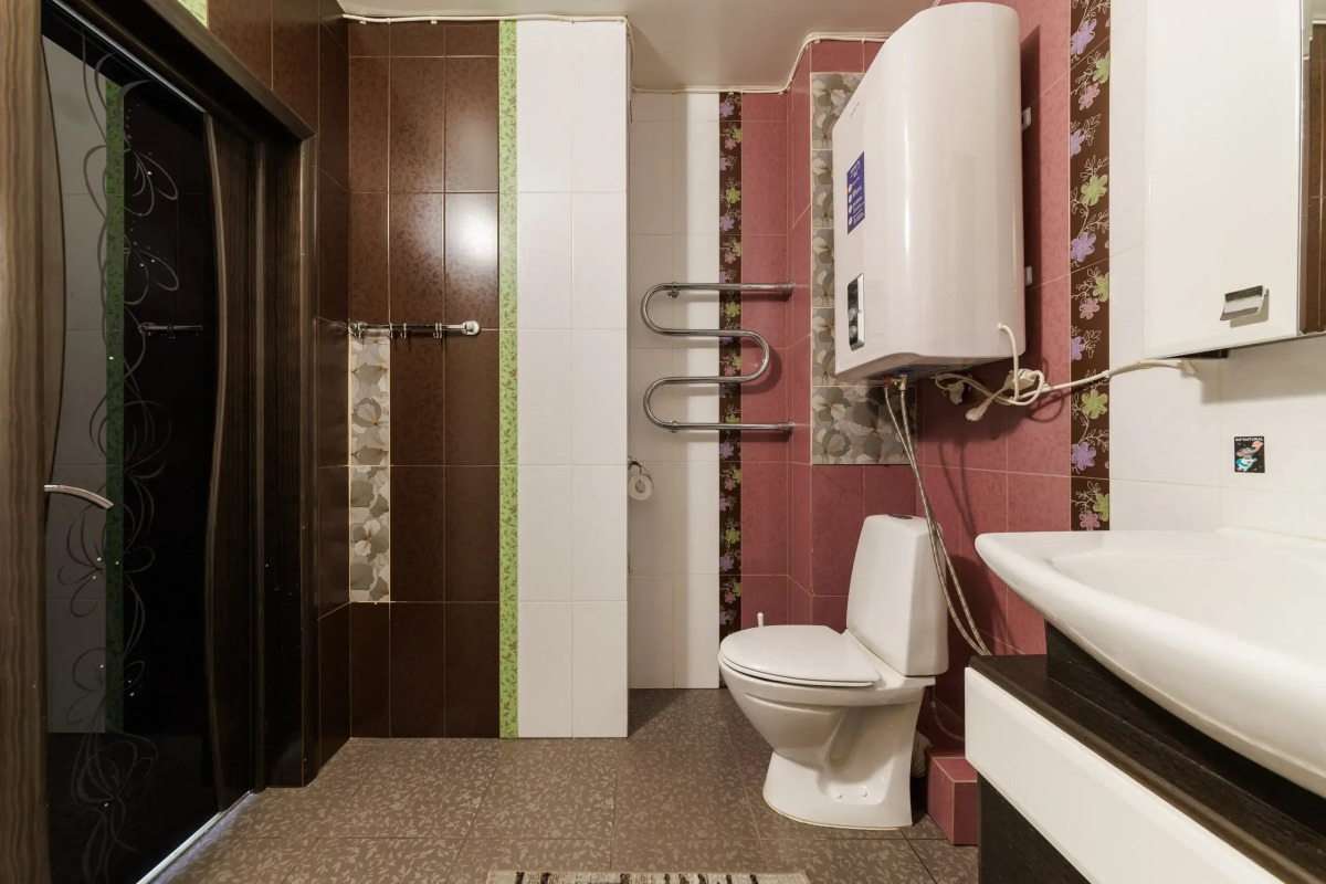 Апартаменты с 3 спальнями на Моисеенко 5 - 8 человек