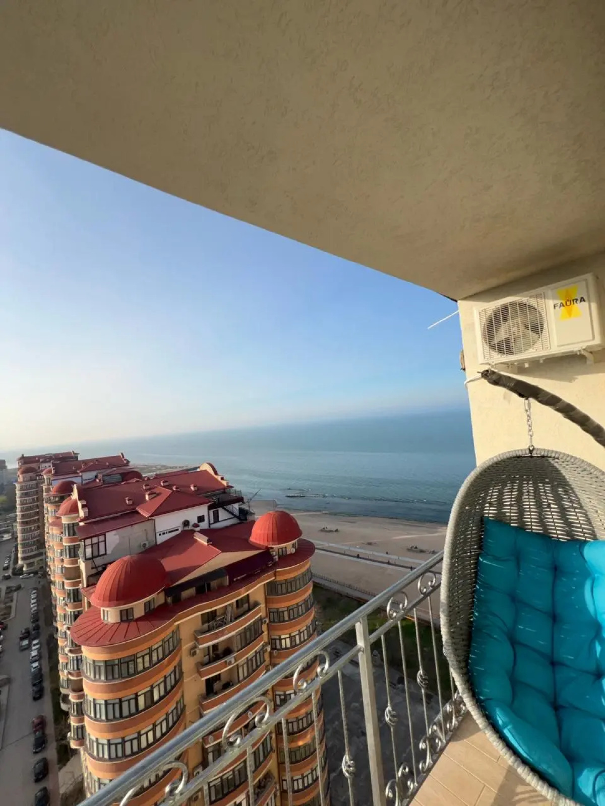 Апартаменты на 19 этаже с видом на море