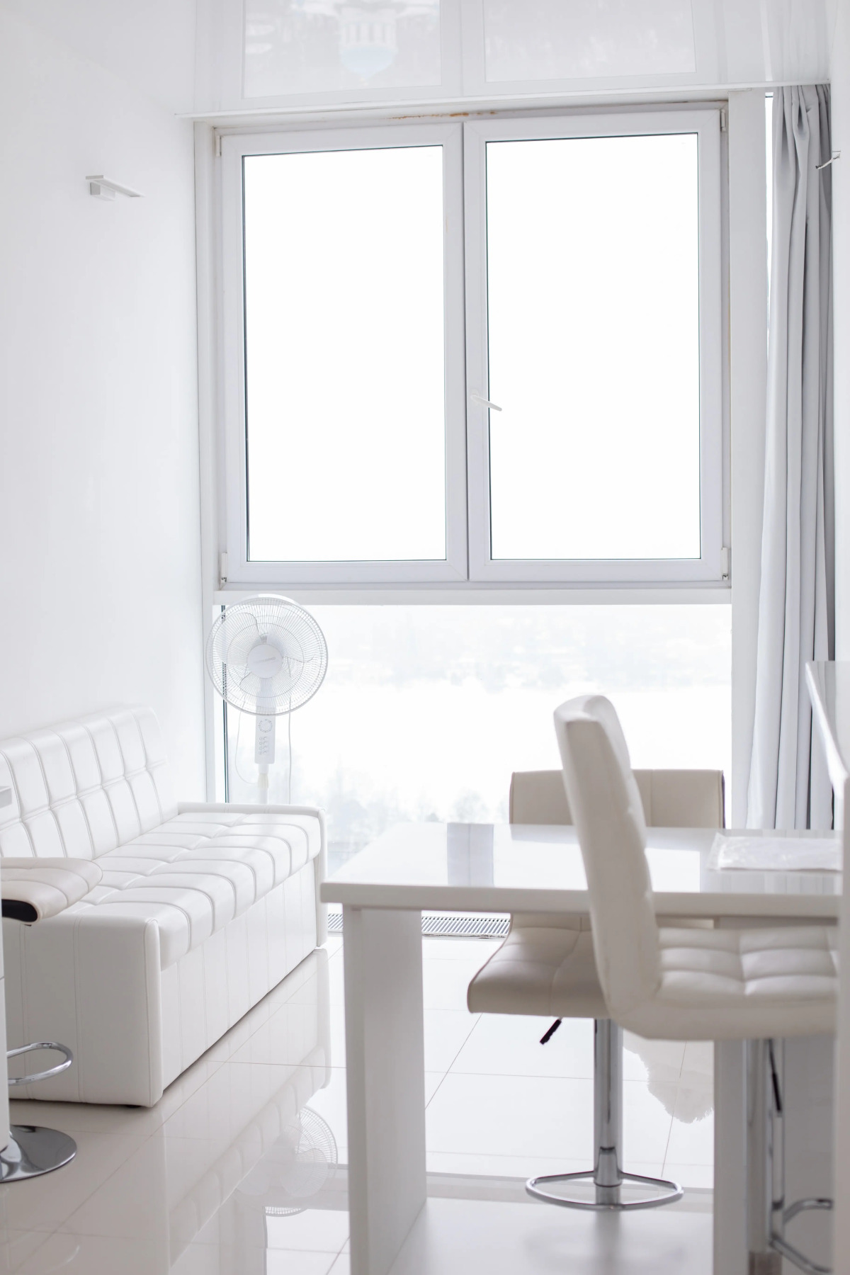 Апартаменты Белая Романтическая Студия с Панорамным Видом