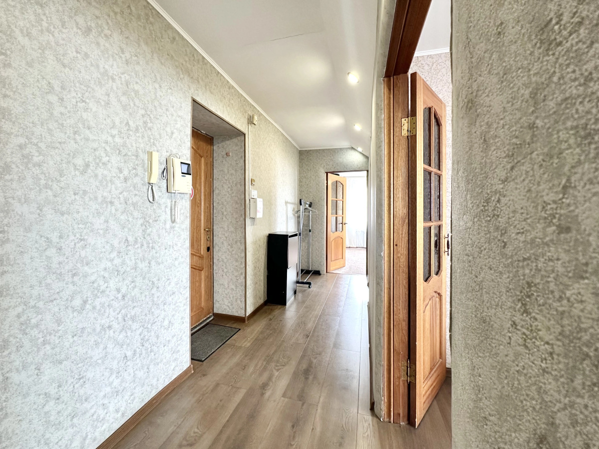 Апартаменты 3х комн на Бестужева 15 в 10 минутах от ЖД вокзала