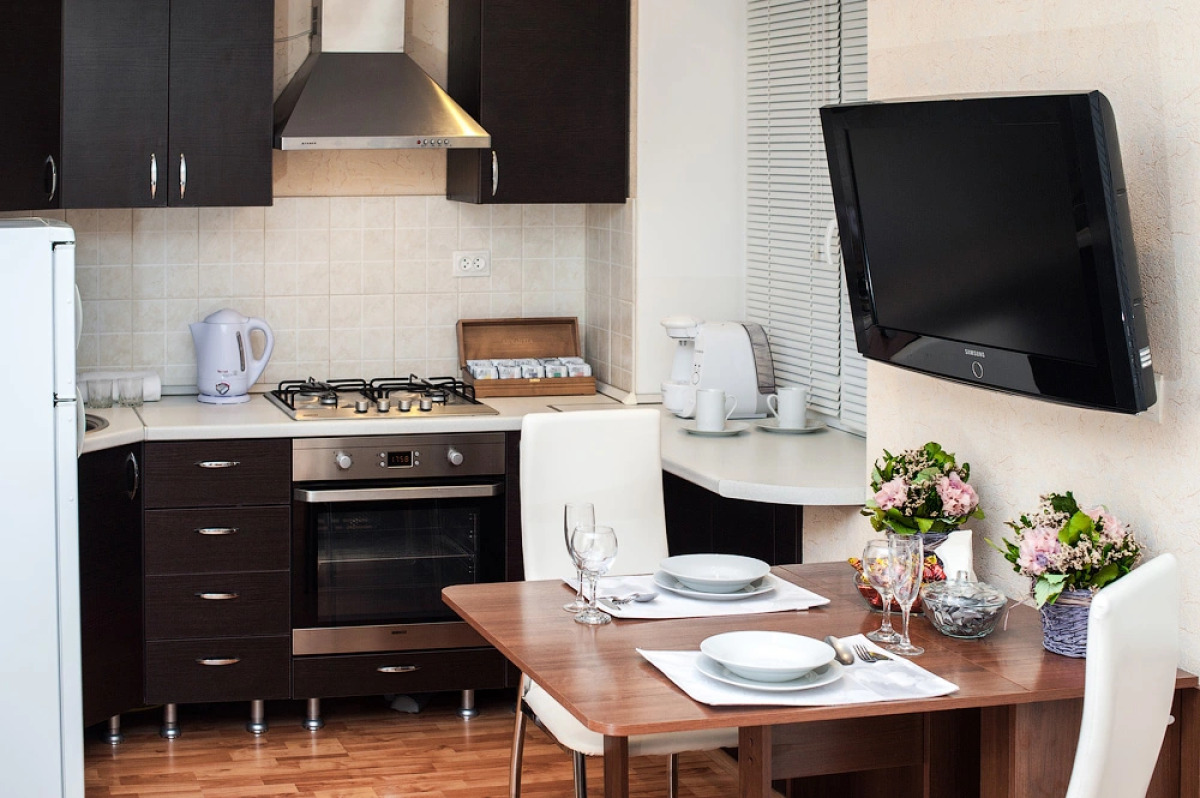 Апартаменты Тихая студия 33кв.м,джакузи,рядом станция подземного трамвая и ТЦ