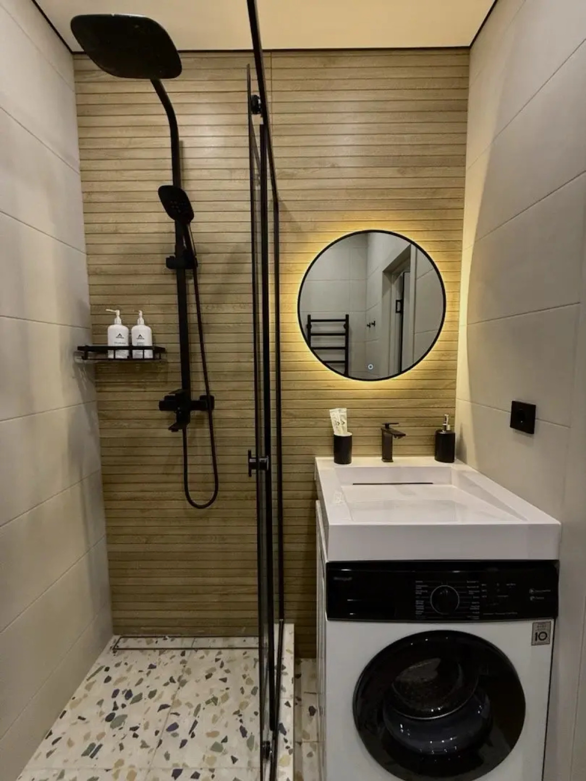 Квартира Уютная студия в центре города у ТЦ Галерея Чижова