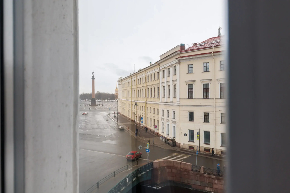 Апартаменты у Дворцовой площади DereMRents ДереМРентс