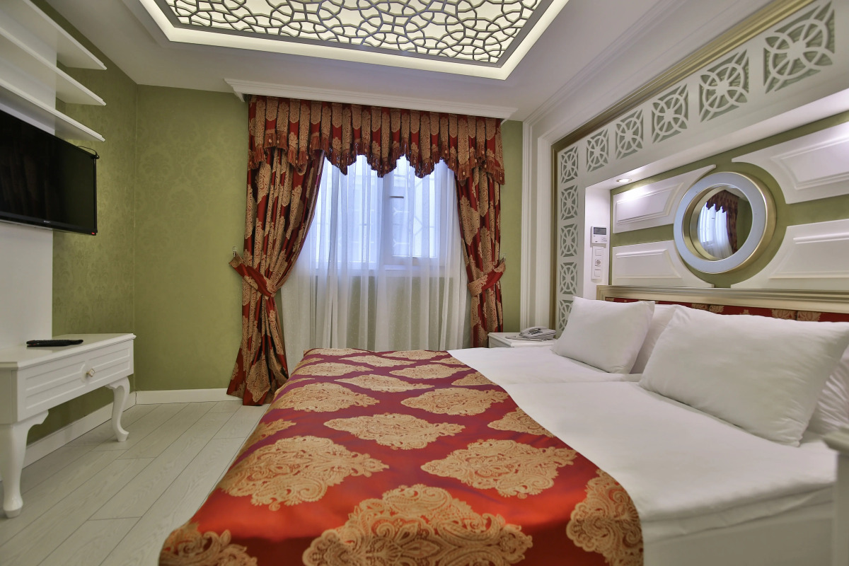 Отель Queens Land Istanbul