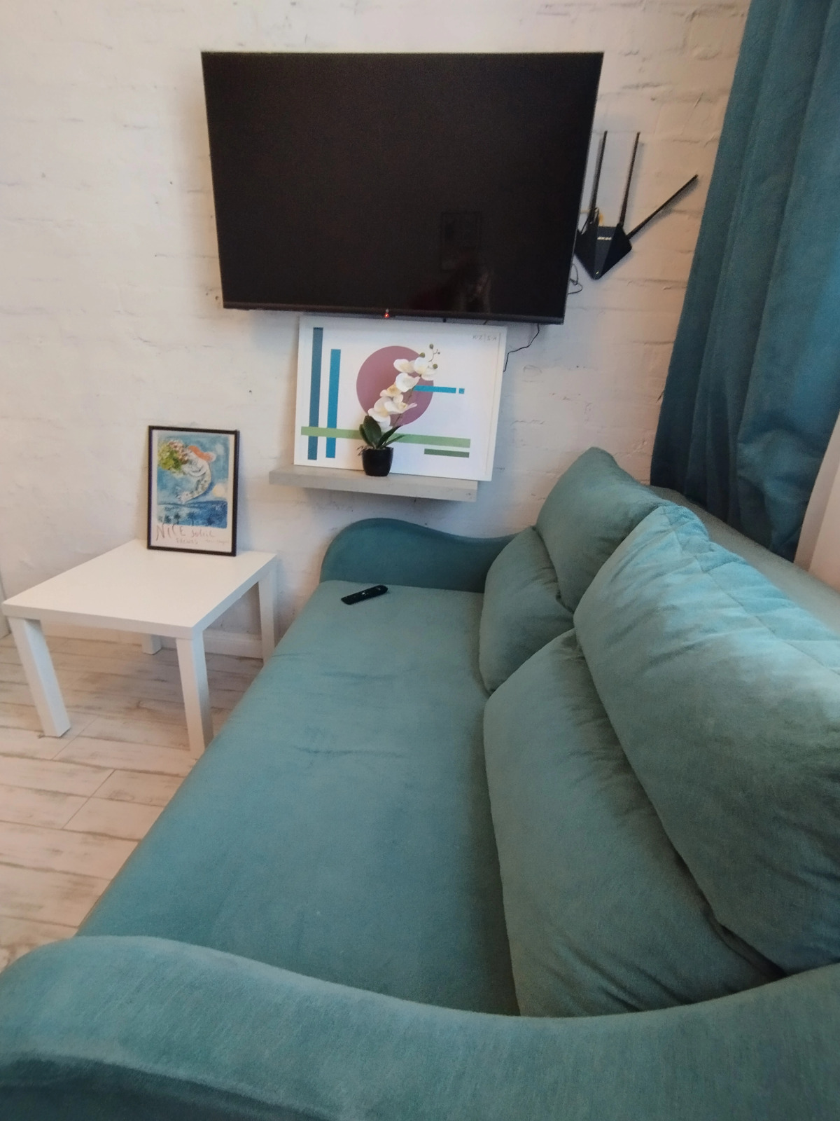 Апартаменты  Мятный уголок Уютная студия  с диваном у Ботанического сада