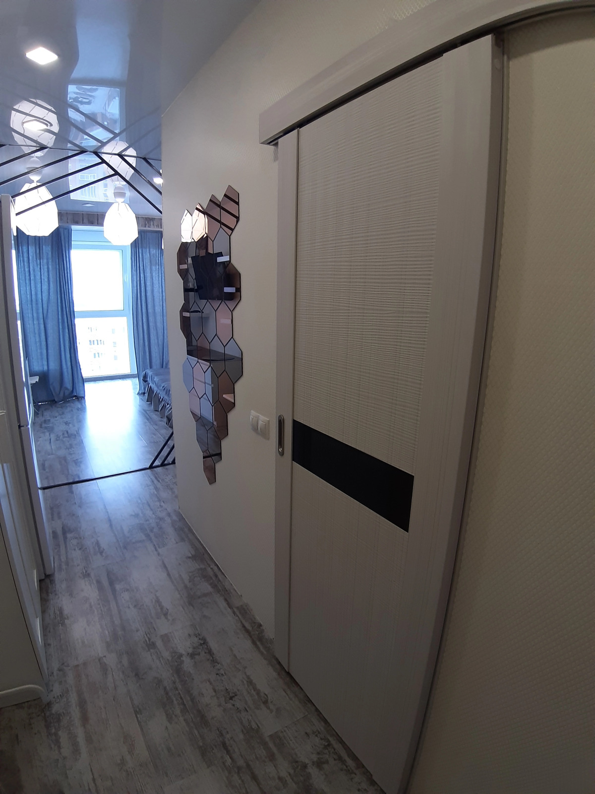 Апартаменты в Микрорайоне Дружба 4/2 (12 этаж)