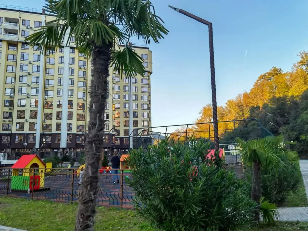 Студия с террасой и видом на горы. Кватро 150