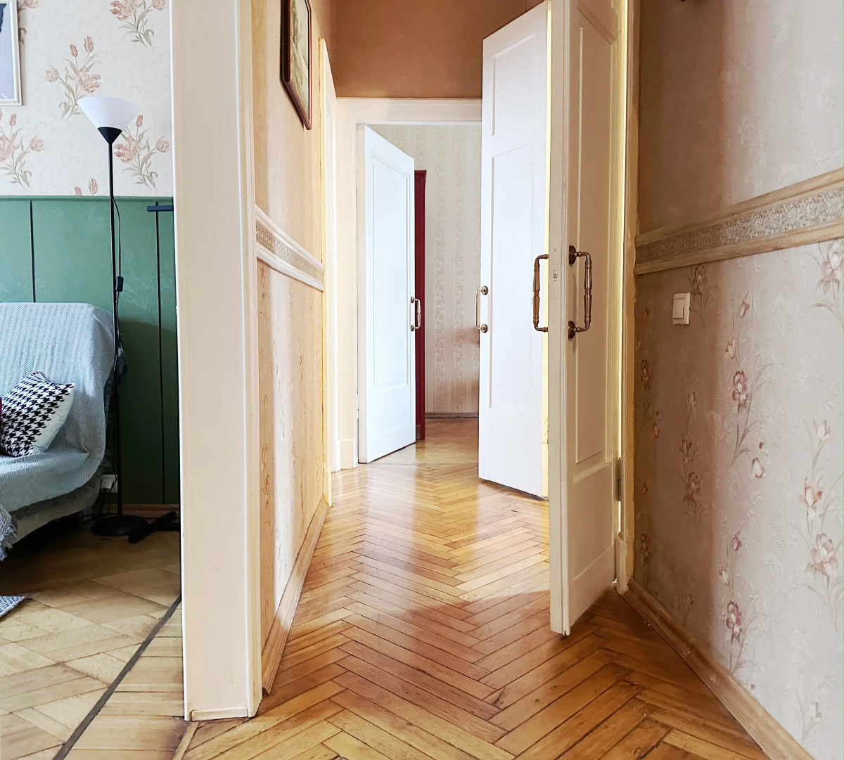 Квартира Четырехкомнатная Natali Apart на 8 Человек Около Патриарших Прудов в Центре Москвы