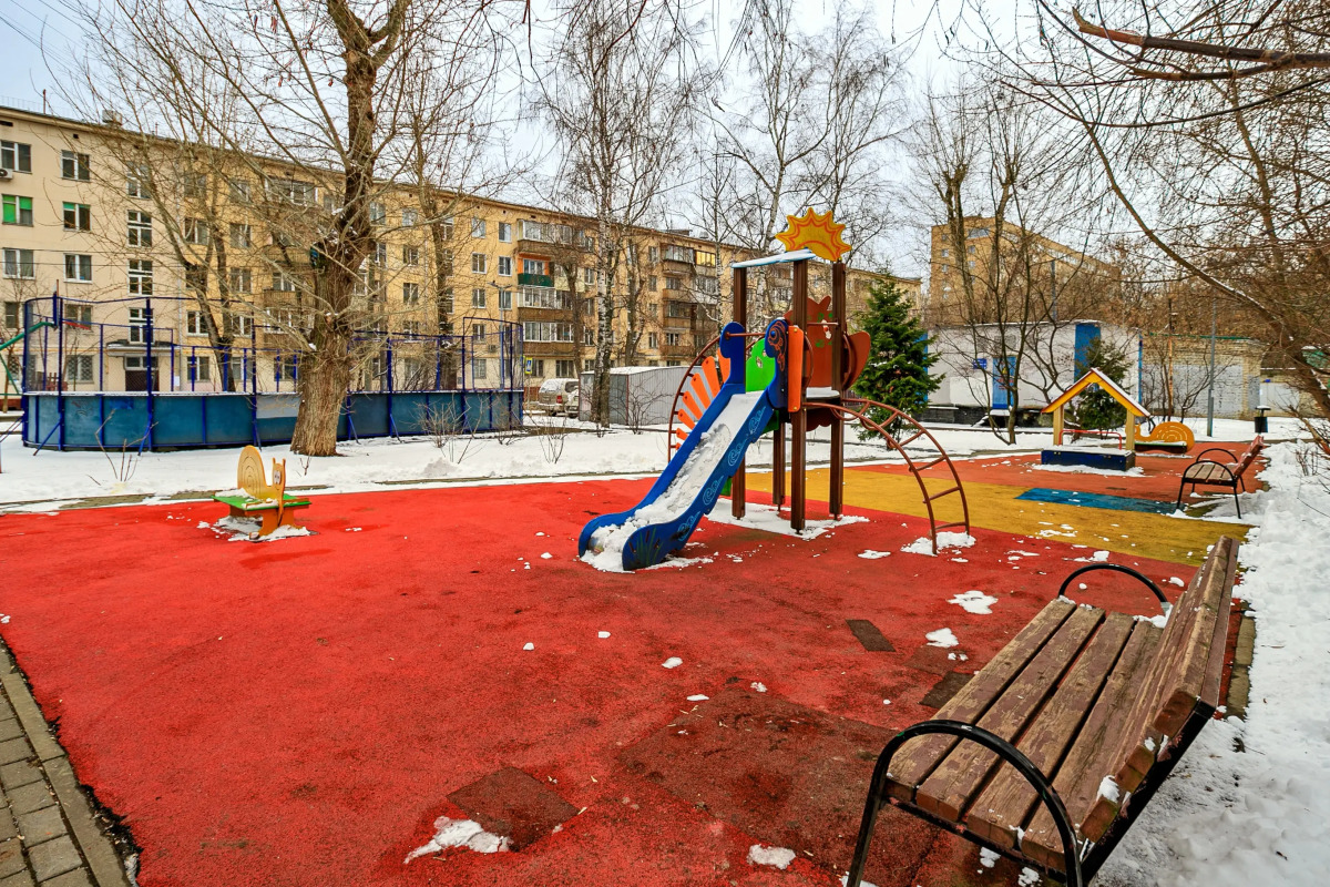 Апартаменты Butyrsky Cozy with Terrace, Parking and King-size Bed