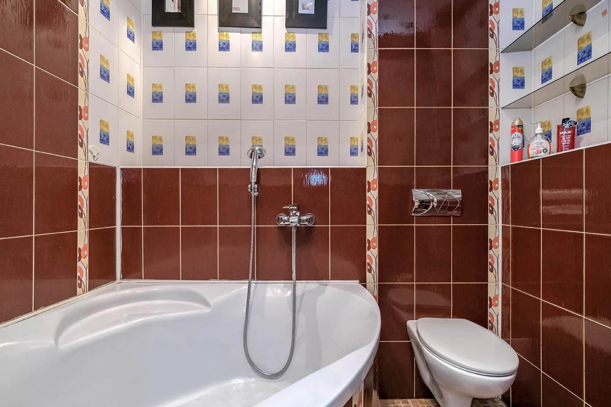 Квартира рядом с Мнтк им. Федорова и Ск Заря