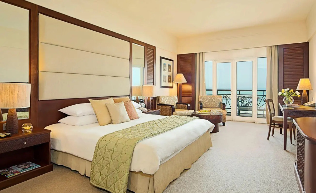 Danat Jebel Dhanna Resort