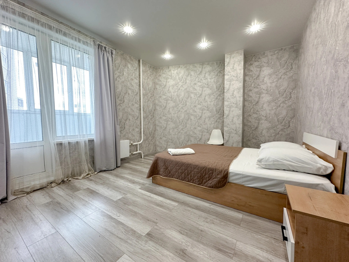 Квартира Трехкомнатная Оптимистов 9