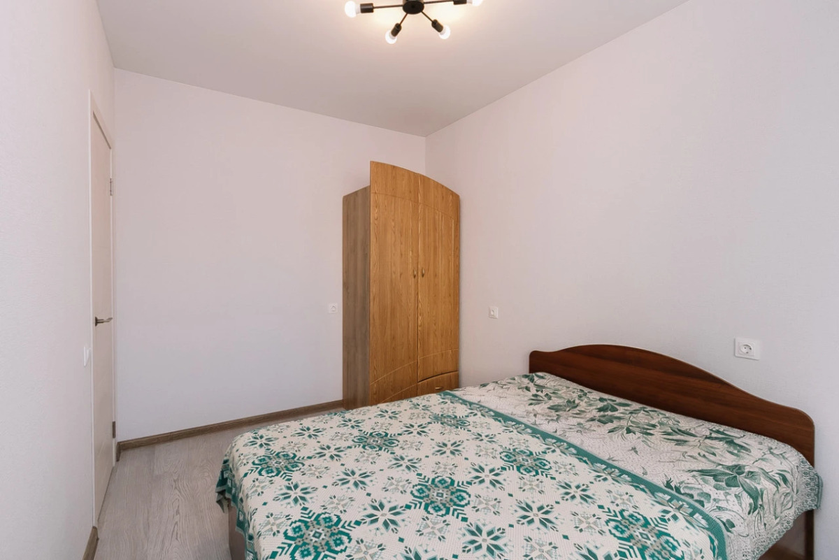 Апартаменты Уютная квартира не далеко от метро на Виктора уса