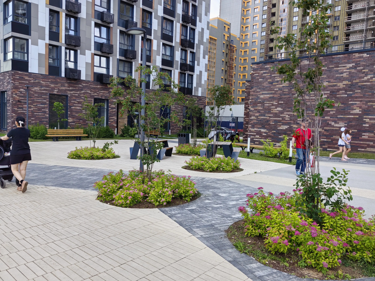 Квартира Яркая студия в 4 минутах от метро. Бесконтактное заселение