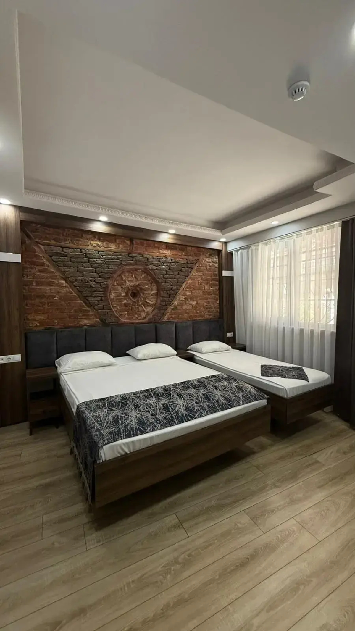 Отель Han Suite