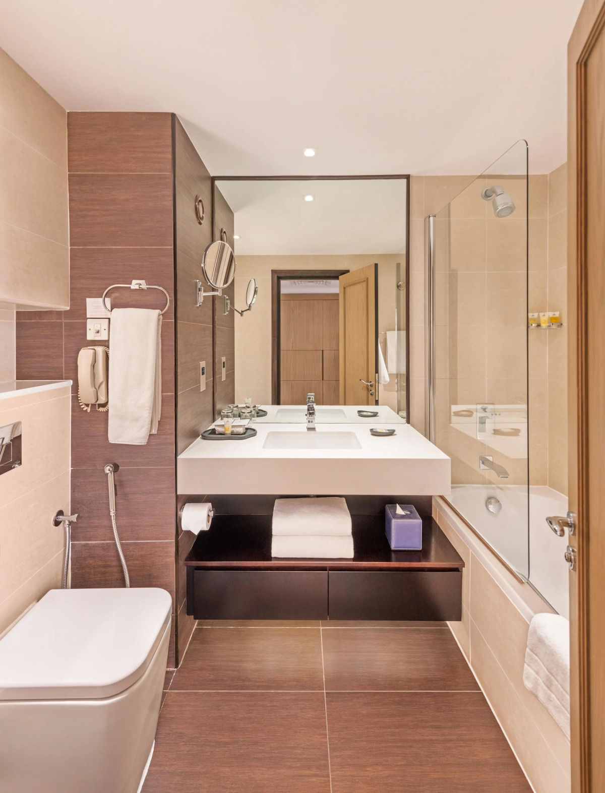 Курортный отель JA The Resort - JA Beach hotel