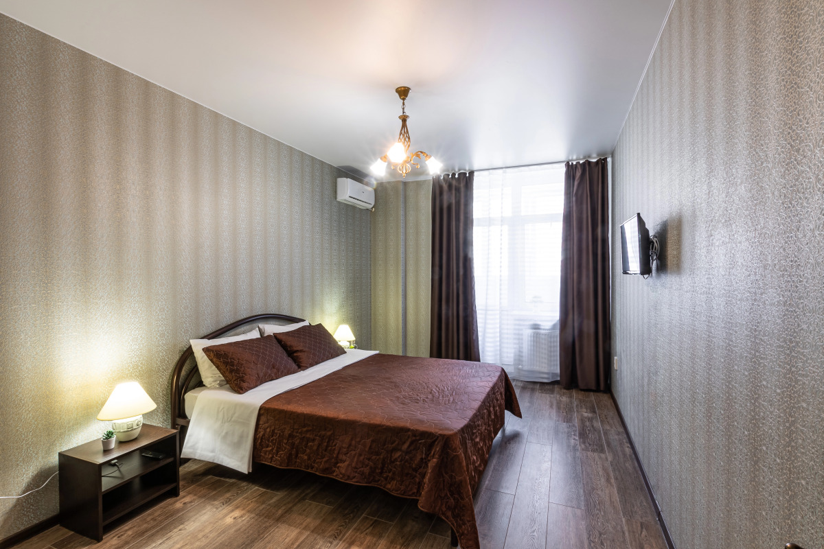 Квартира евро трешка у парка Галицкого Апарт-Отелика на Героя Сарабеева