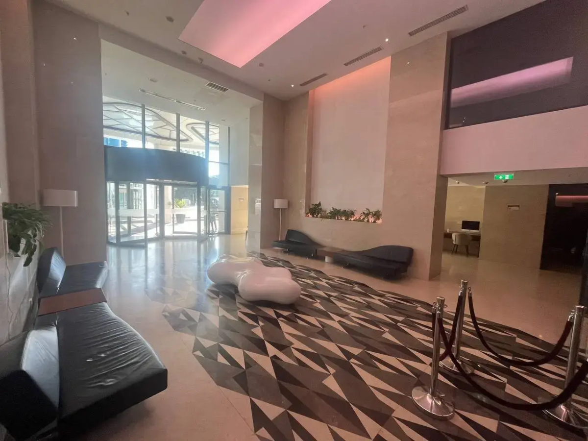 Апартаменты с видом на первой линии моря в 5* Апарт-отеле (Новый Батуми, центр набережной) (13)