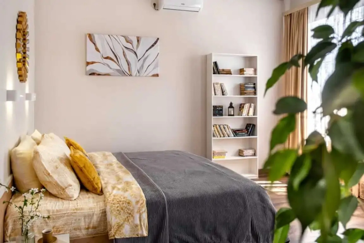 Квартира c Двумя Раздельными Спальнями и Балконом в Центре от Piligrim kmv