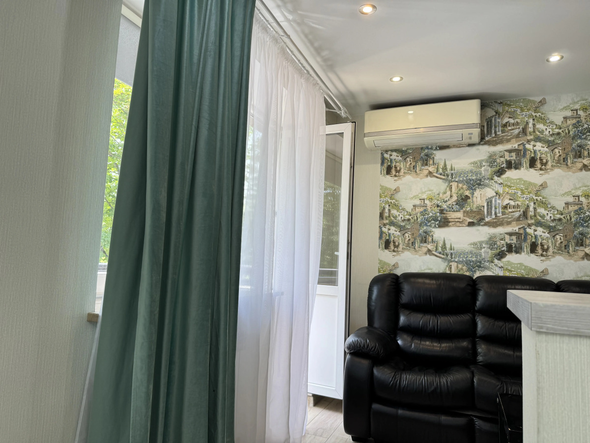 Апартаменты на Давыда Городенского 2/11