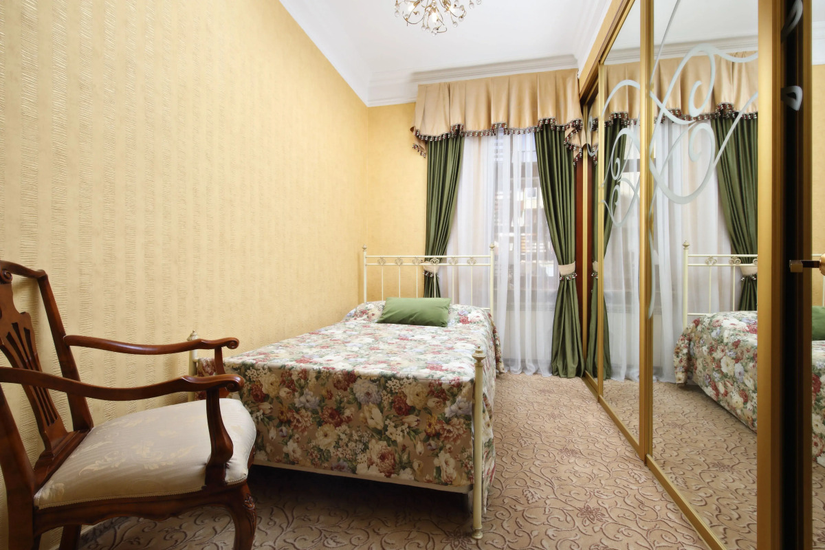 Домбай Пэлас