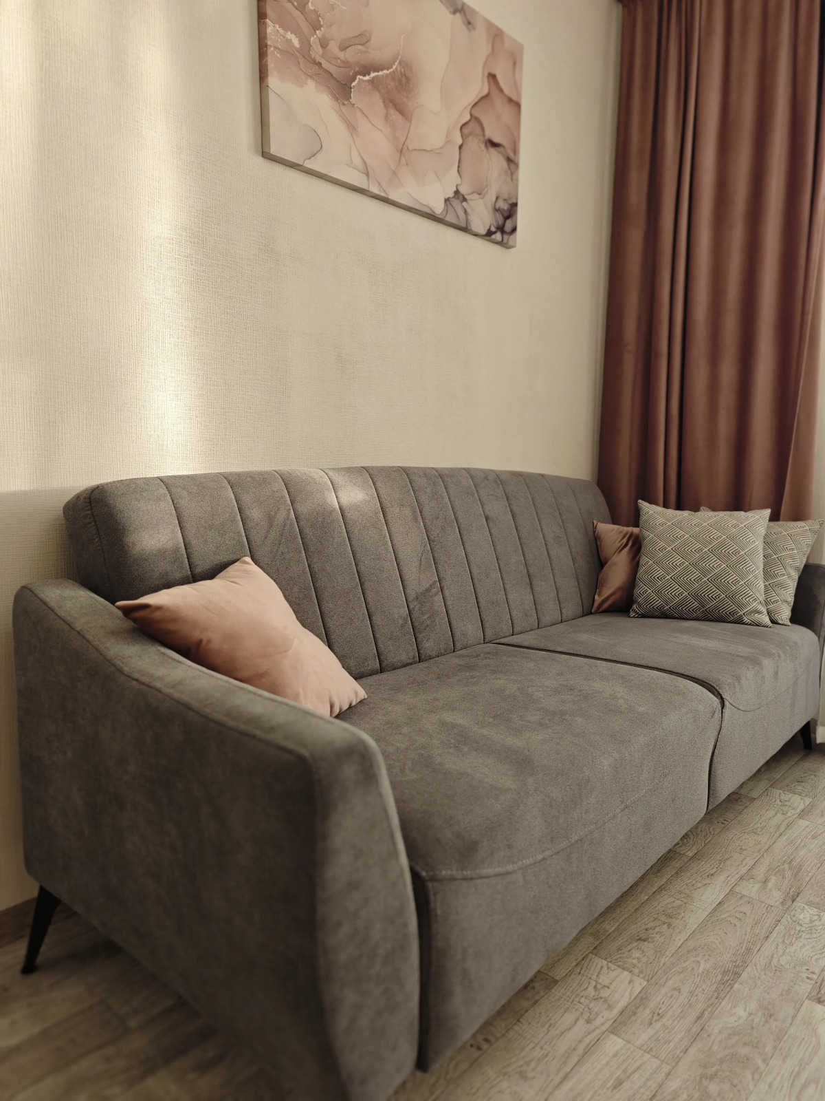 Квартира комфортные Ивана Захарова 18/2