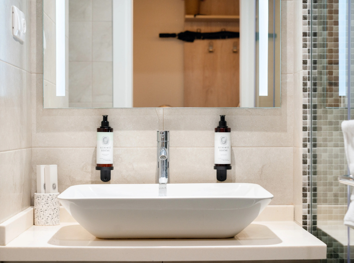 Квартира Vintage Haven Studio - Bohemian Style in Alliance Palace