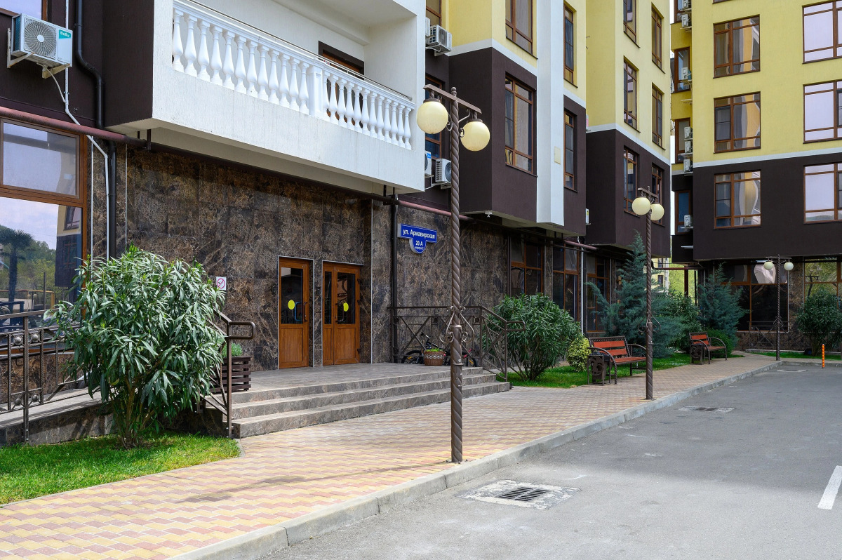 Студия с террасой и видом на горы. Кватро 150