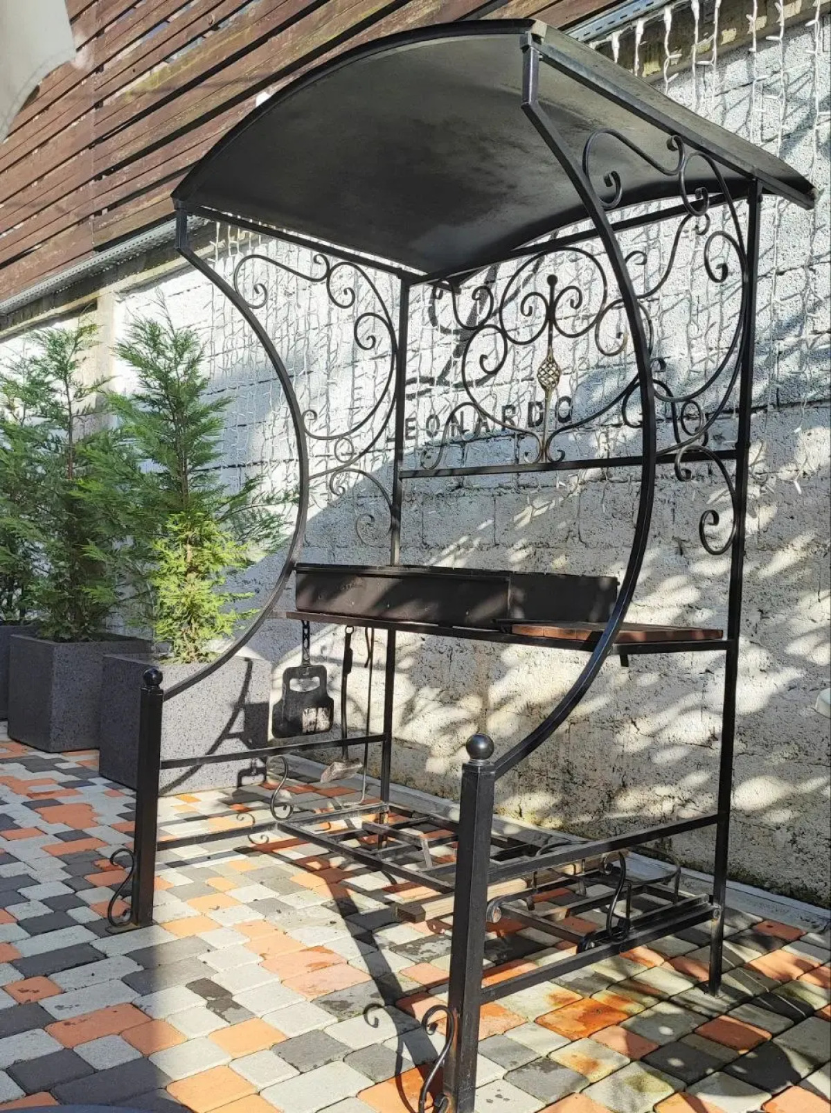 Отель Леонардо