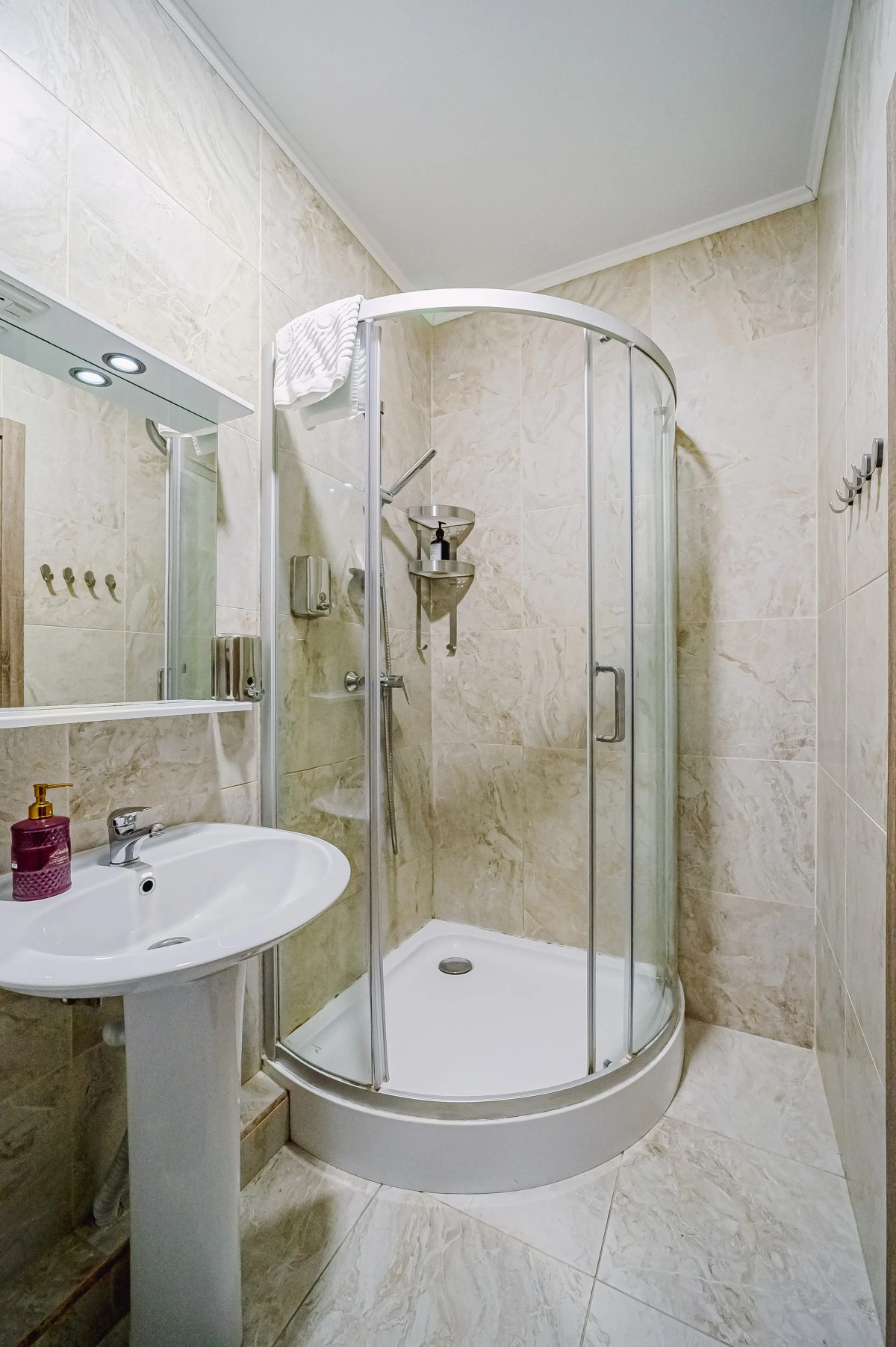 Апартаменты Rooms-ekb in Radius Central House с видом на город (9 этаж)