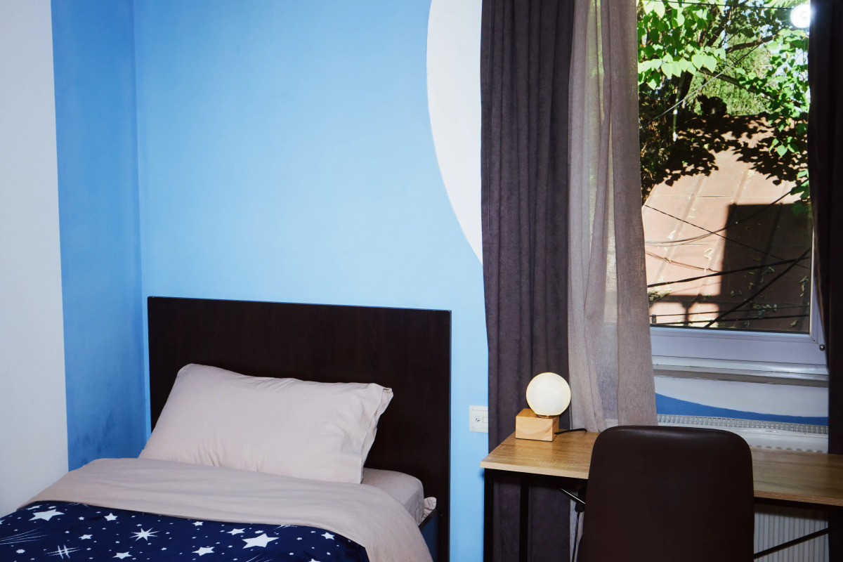 Отель Triple Eight