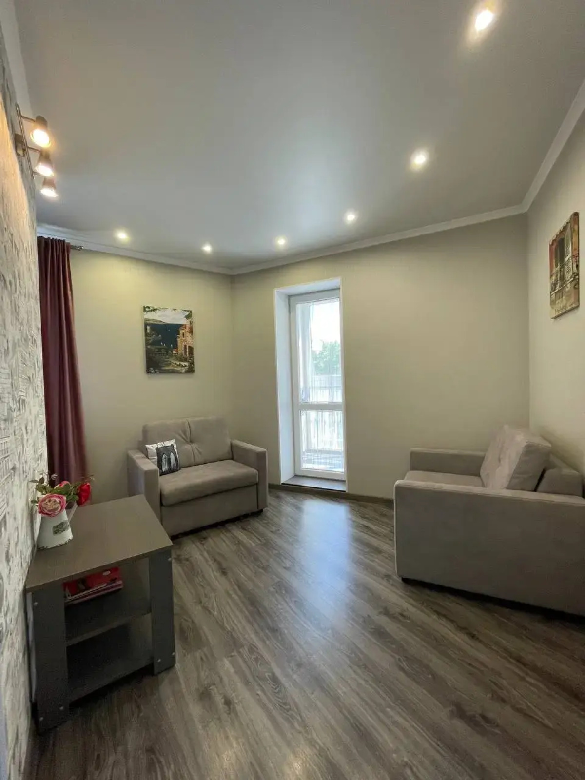 Апартаменты на Октябрьской 37