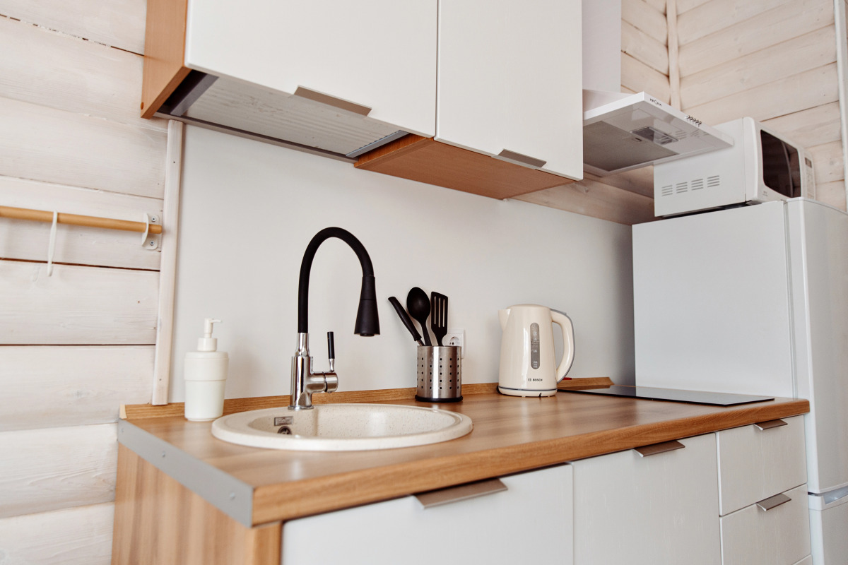 Частный дом у реки