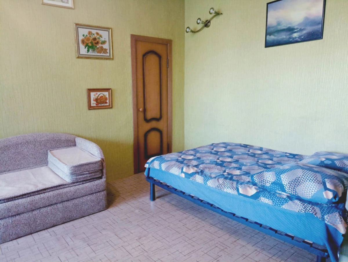 Квартира эконом двухкомнатная рядом с центром, 33 квартиры