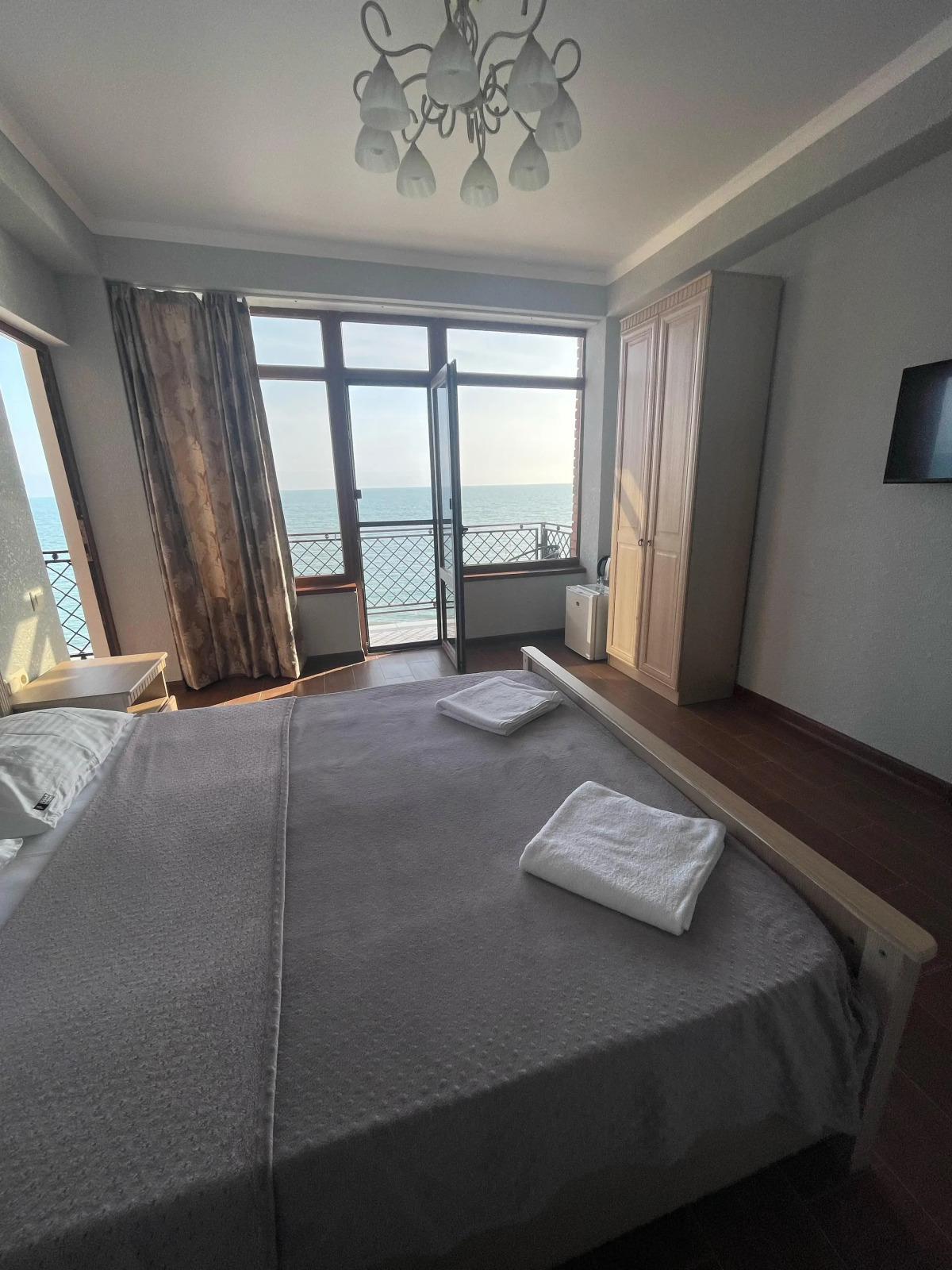 Мини-отель Leon Beach Hotel